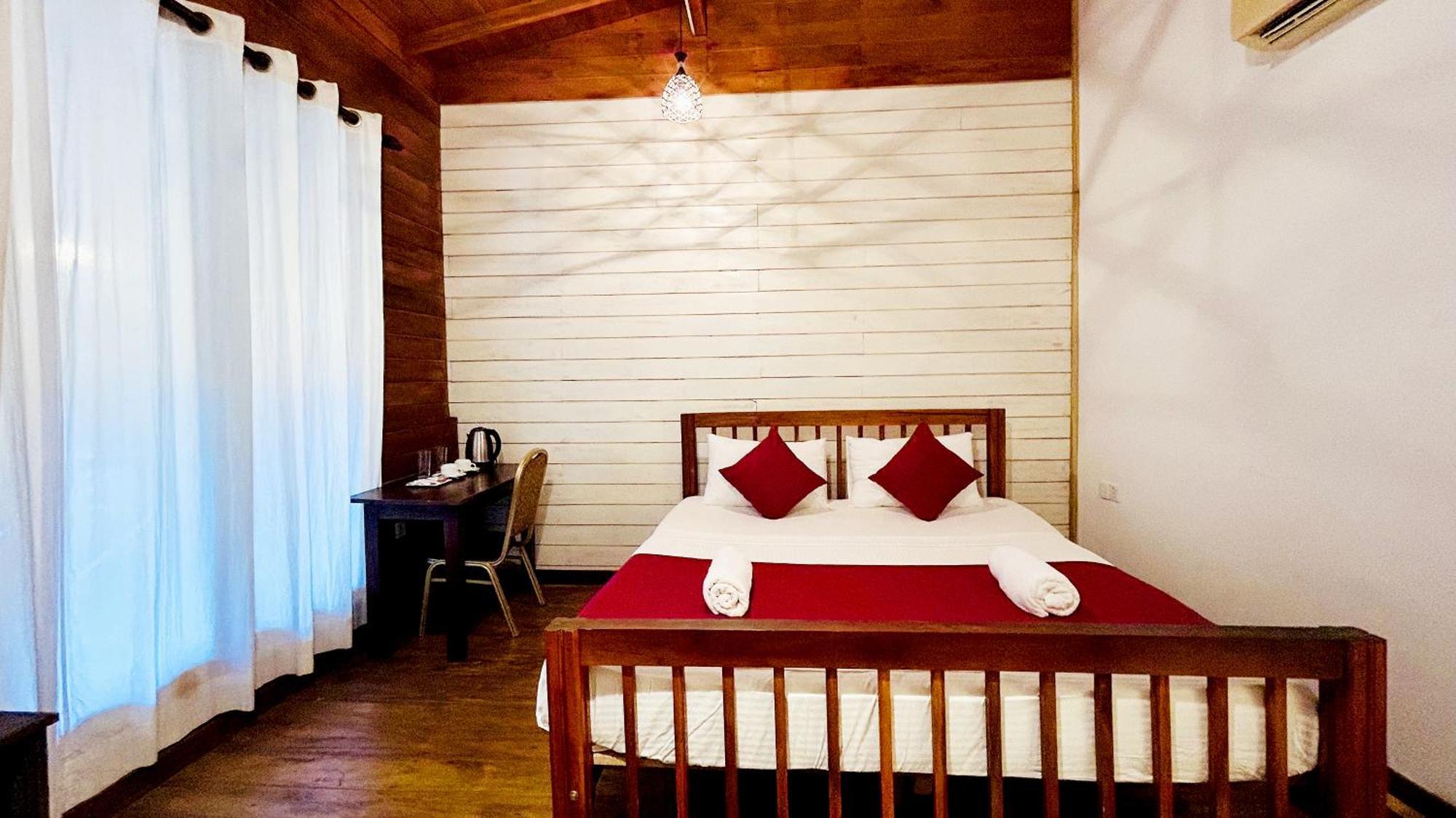Wood Lodge מיריסה מראה חיצוני תמונה